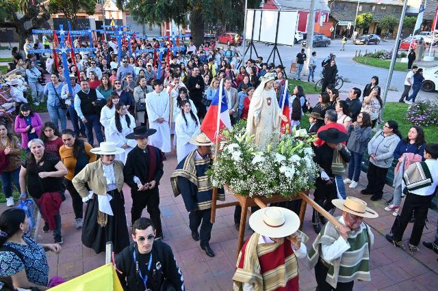 Con misa a la chilena y procesión Nancagua honró a su patrona