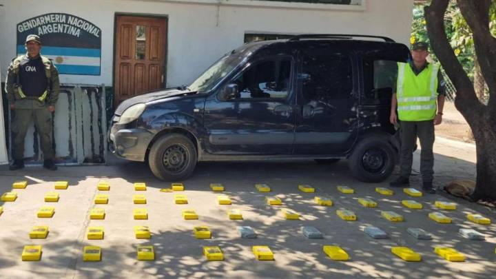 Interceptan más de 61 kilos de cocaína