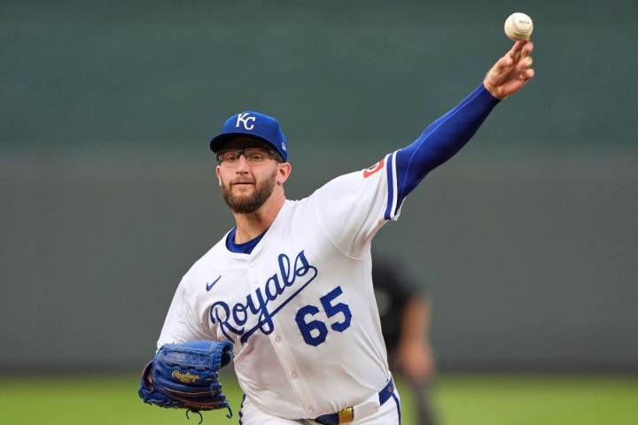 Bobby Witt Jr.'s eighth inning homer helps KC avoid sweep