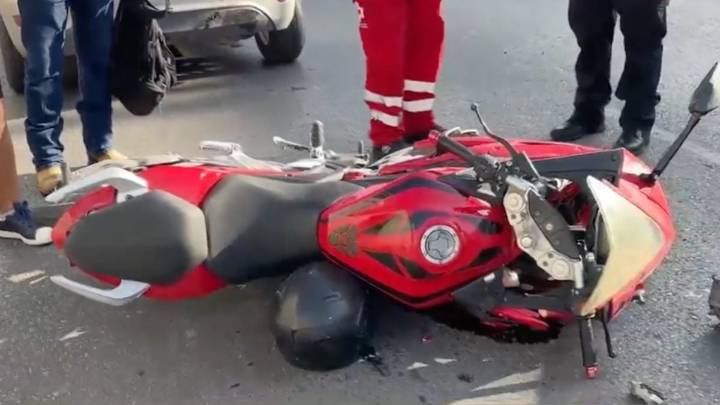 Motociclista pierde parte de su mano tras participar en accidente al sur de Saltillo