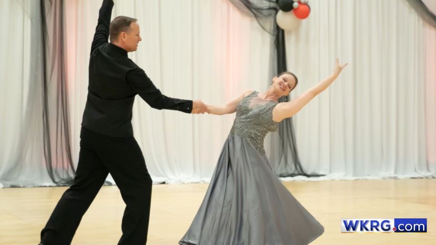 Daphne Civic Center presents Annual Black and White Ball