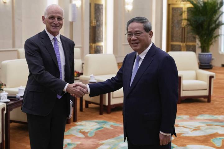 American delegation in China: Let’s talk more often