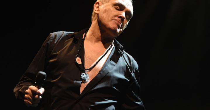Morrissey cancels gigs over 'credible death threat'