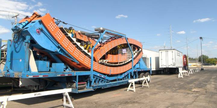 Rides arrive in Evansville ahead of Fall Festival
