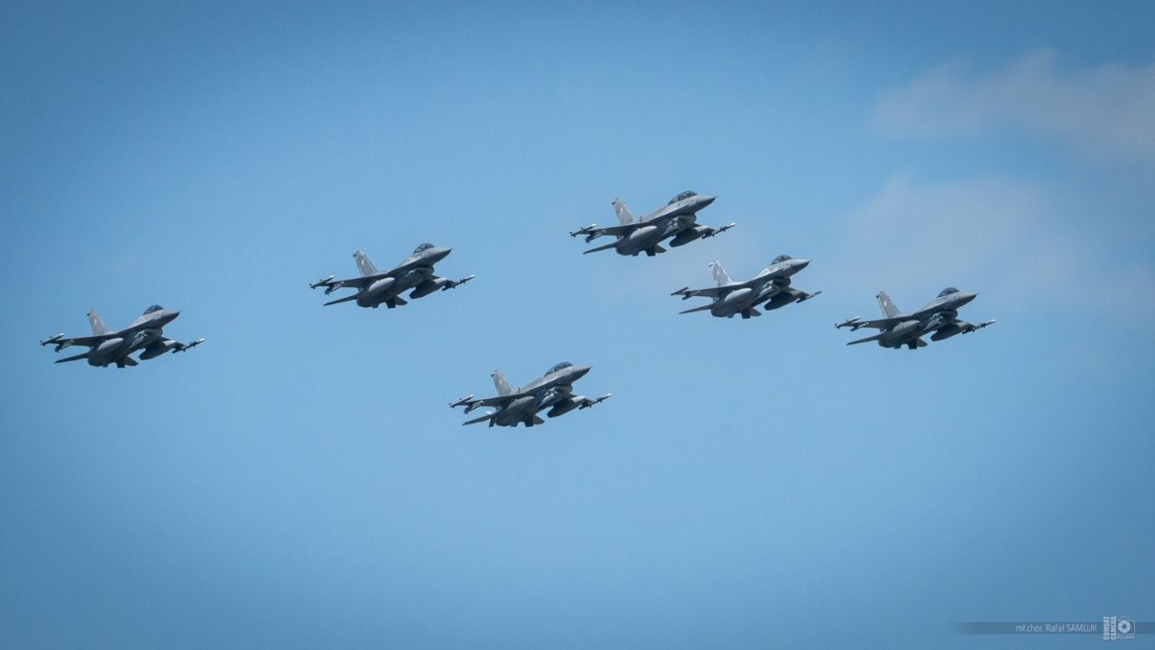 Polonia despliega sus cazas por el ingreso de drones rusos a su espacio aéreo