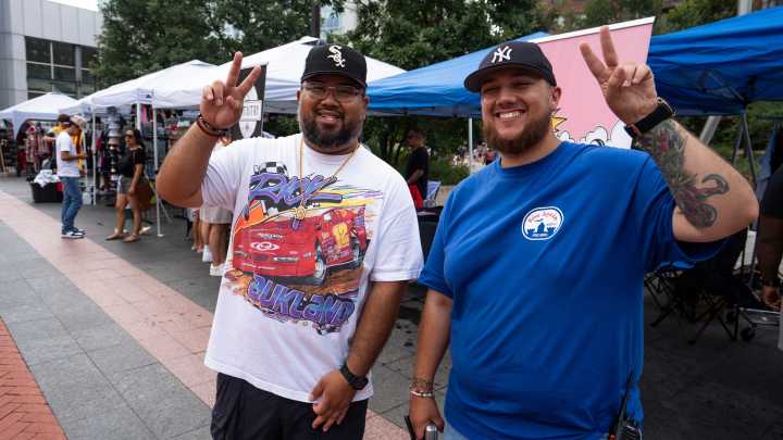 Get to know the DSM Flea founders, owners of the vintage market pop