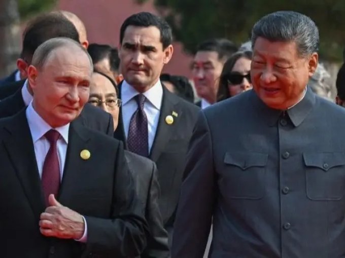 Micrófono abierto capta discusión entre Putin y Xi sobre la inmortalidad durante su encuentro en China