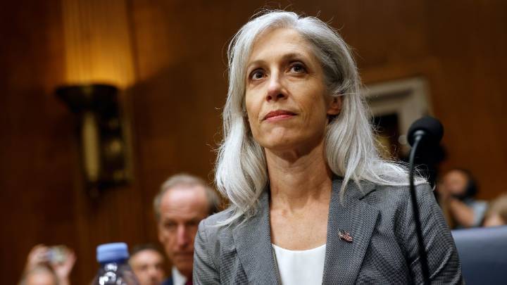 Former CDC official warns about changes to childhood vaccine schedule in hearing