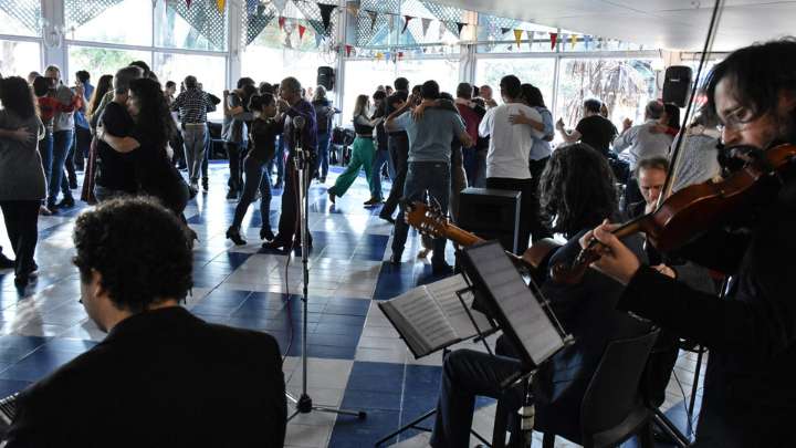 Techos Azules: un auténtico "picnic milonguero"