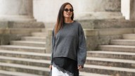 Outfit para el frío con jeans culotte, jeans carpenter, jeans capri y muchos más en otoño 2025