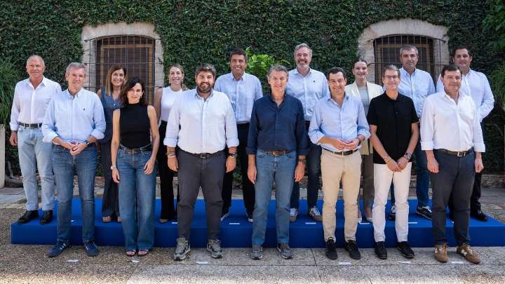 Feijoo revertirá si gobierna las ayudas que fomentan el «efecto llamada» de la inmigración ilegal