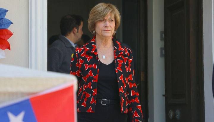 Matthei acusa "engaño" en cuentas fiscales: "Si no son creíbles (...) este país se ha vuelto cada vez más bananero"