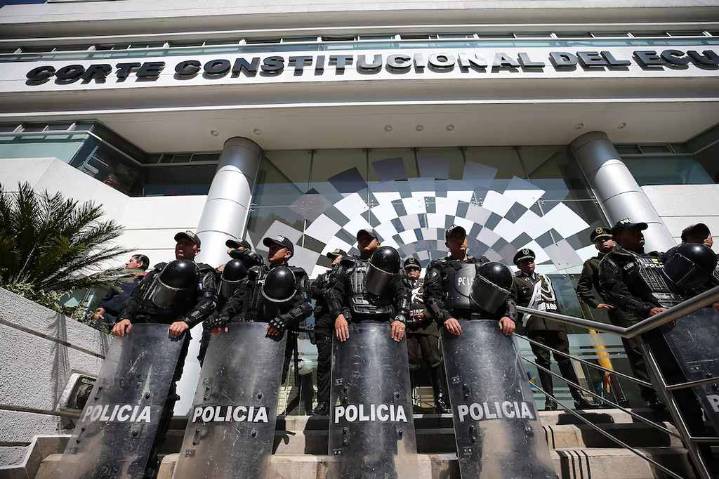 Corte de Ecuador suspende decreto de Noboa sobre Constituyente