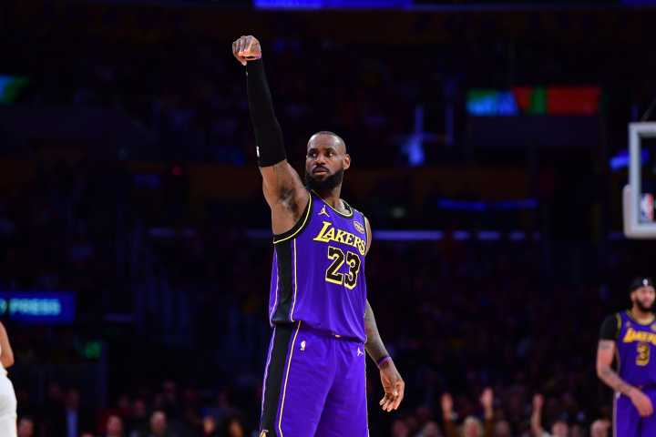Knicks insider makes strong case to pursue Lakers’ future Hall of Famer