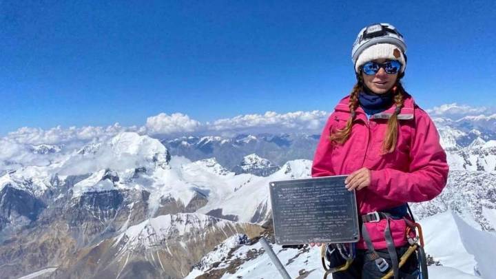 El video que comprueba el peor final para la alpinista rusa atrapada a 7.000 metros de altura