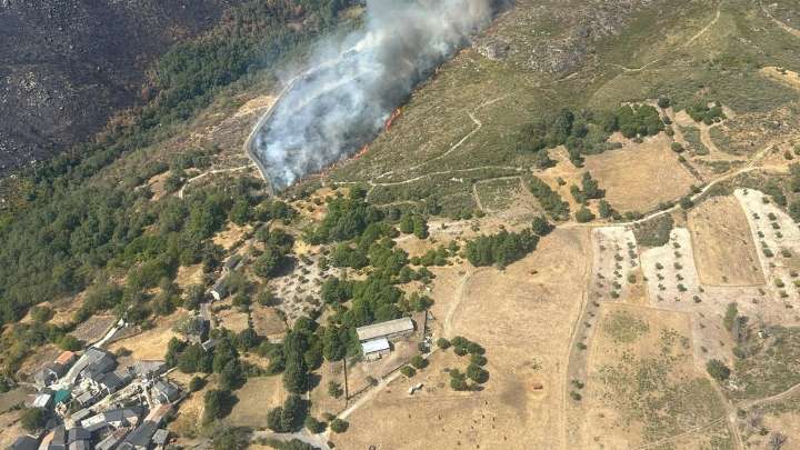 Las llamas vuelven a Sanabria: declarado un incendio de nivel 2 en Castromil