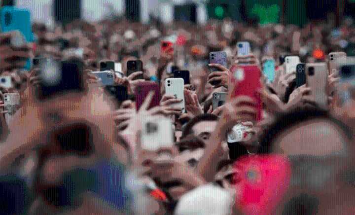 La carrera por más likes y seguidores no es amiga de la salud mental, te explicamos por qué