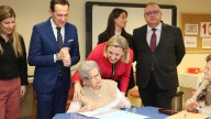 El modelo de cuidados a mayores en el hogar traspasa fronteras