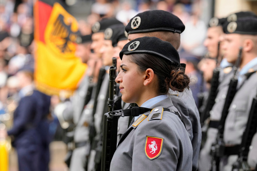 Alemania busca atraer a miles de reclutas mientras la OTAN refuerza sus defensas militares
