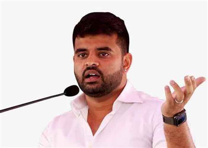 K’taka HC junks plea to transfer Prajwal Revanna’s obscene CD, rape case from MP