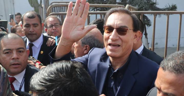 Sale en libertad expresidente peruano Vizcarra tras 3 semanas en prisión preventiva