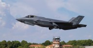 Trump redobla su pulso contra Maduro y envía diez F-35 a Puerto Rico para combatir el narcotráfico