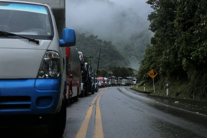 Gobierno Nacional analizará la ampliación a doble calzada de la vía Bogotá