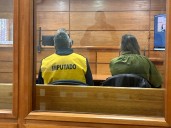 Decretan prisión preventiva para imputado por homicidio de adulto mayor en campamento de Valdivia: víctima agonizó 9 días