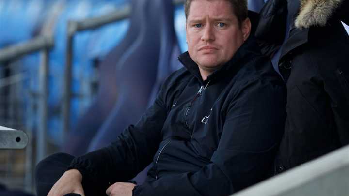 Investigan la muerte del exentrenador del Liverpool femenino, Matt Beard