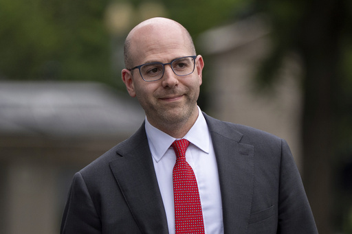 Trump's Fed nominee says he'd keep his White House job even if confirmed by the Senate