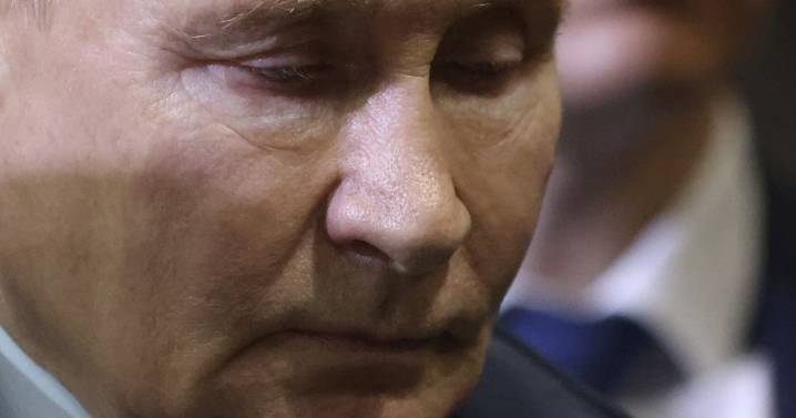 BREAKING Poland demands all citizens leave enemy country as Putin ramps up WW3 fears