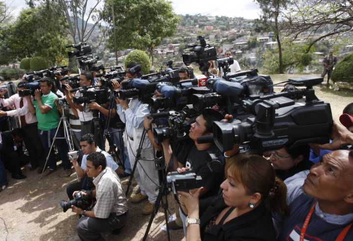 ¿Cuáles fueron las leyes de prensa y libertad de expresión que aprobó el Estado en el Perú?