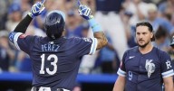 Perez hits 3-run HR in 7-run 1st inning as Royals rough up Scherzer in 20