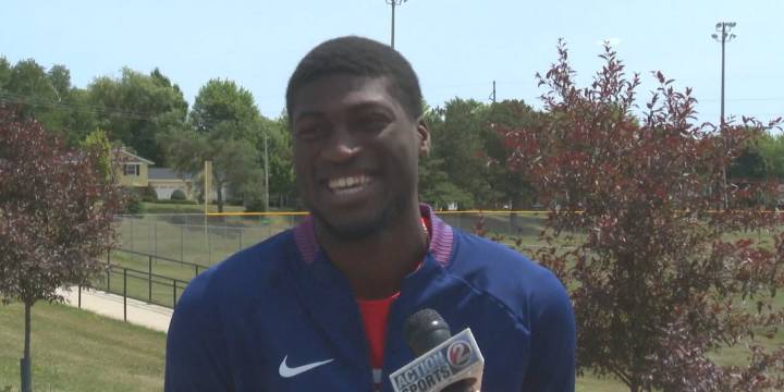 Green Bay native Tinch wins 110m hurdles at World Championship
