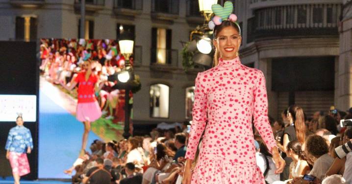 Lluvia de aplausos para Agatha Ruiz de la Prada en la Pasarela Larios Málaga Fashion Week