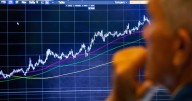 Reacción positiva: suben los bonos argentinos en Wall Street tras discurso de Milei