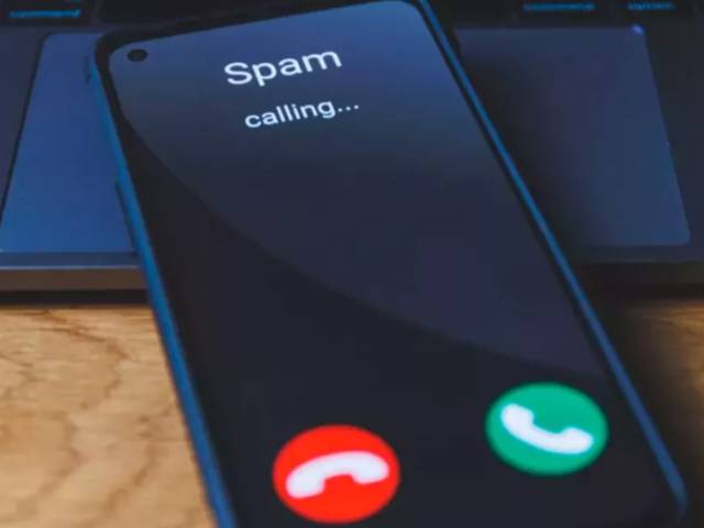 Ciudadanos denuncian acoso por llamadas spam pese a ley que las prohíbe