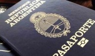 Denuncian fallas en miles de pasaportes argentinos y están pidiendo que los devuelvan