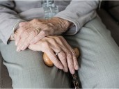 El reto de cuidar pacientes con Alzheimer