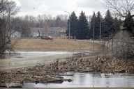 Community invited to provide input on proposed Red River bridge replacement in the north metro