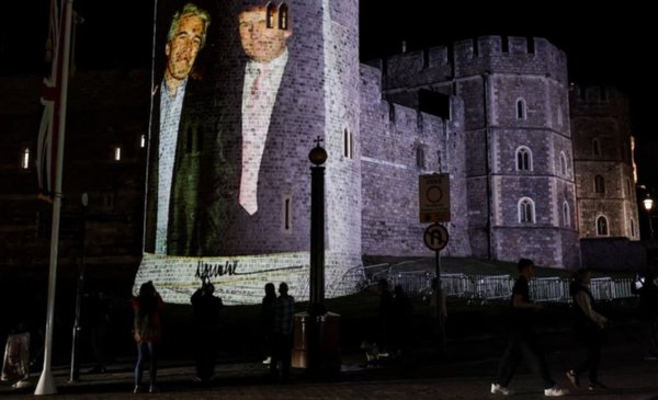 Proyectaron sobre el castillo de Windsor fotos de Donald Trump y Jeffrey Epstein