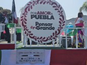 Gobierno de Puebla acompaña a comunidad migrante en festejos patrios en Estados Unidos