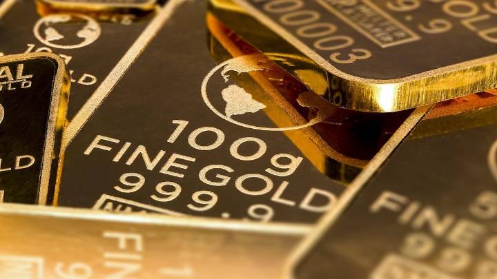 Crypto Market Today: WLD, MYX Surge as Gold Hits Inflation