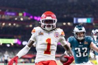 Deadspin | Chiefs WR Xavier Worthy set to return vs. Ravens