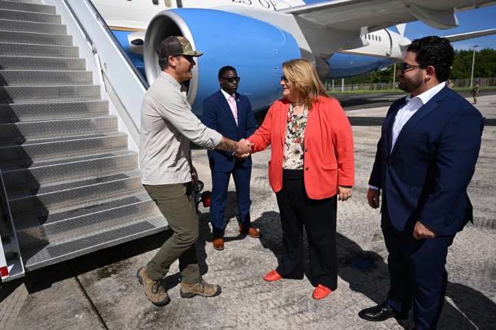 Independentista de Puerto Rico tilda de "sumisión" recibir al secretario de Guerra de EE.UU.