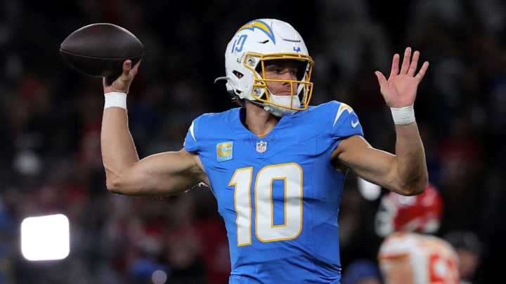 Friday night NFL takeaways: Chargers deliver big statement win
