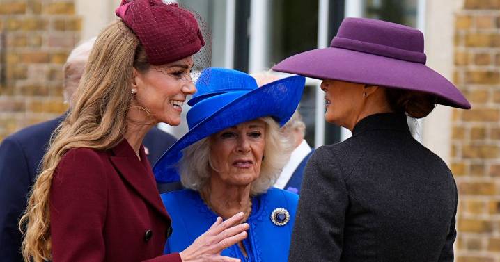 Queen Camilla 'tells Kate Middleton to move' in awkward Melania Trump moment