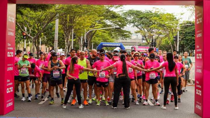 Un corredor de 48 años murió en Medellín durante la Carrera de las Rosas
