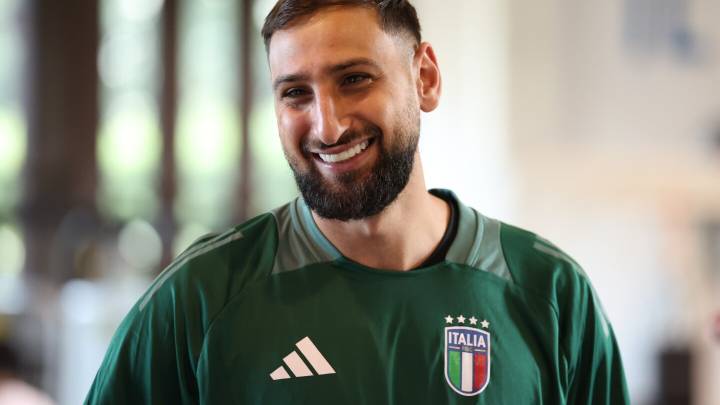 PSG's Gianluigi Donnarumma set to join Man City as Ederson departs after 8 years