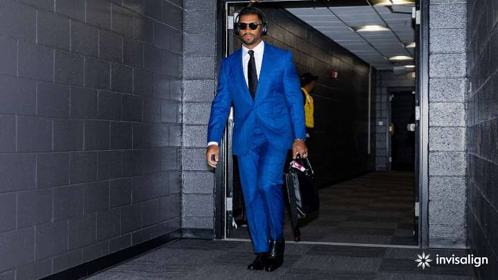 Photos: Giants arrive for season opener